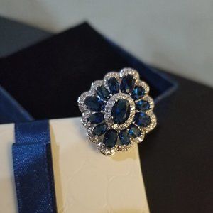 Swarovski Elements Blue Crystal Floral Ring Women's size 8
